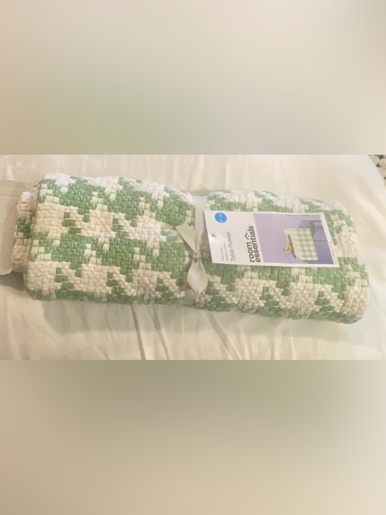 Room Essentials Other - Room Essentials Green & White Cotton Table Runner 14” x 72” New